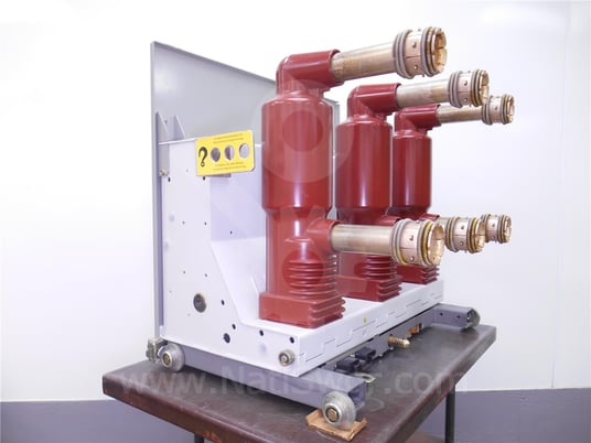 1200 Amps ABB Advac Aa3f1777xx0000p Model 3 (advac Model 3) 125 Volts DC Control, 20k Amps Sc - Image 4