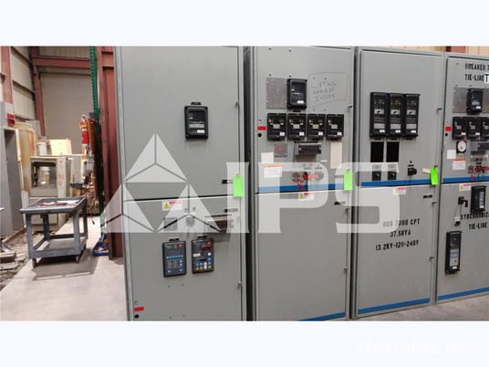 15 KV GE Vb/vb1 Indoor Switchgear 2000 Amps Breaker Compartment, Blank, 125 Volts DC Control - Image 1
