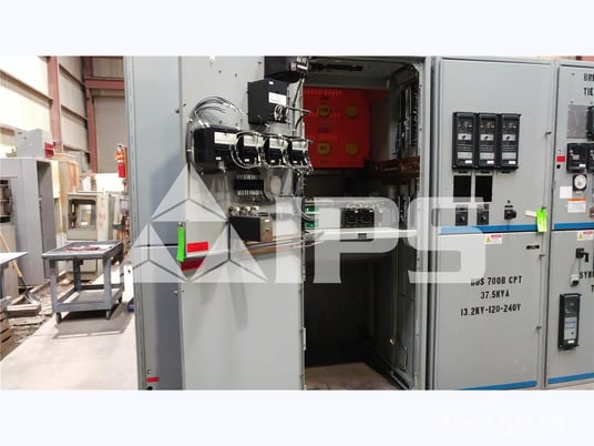 15 KV GE Vb/vb1 Indoor Switchgear 2000 Amps Breaker Compartment, Blank, 125 Volts DC Control - Image 2