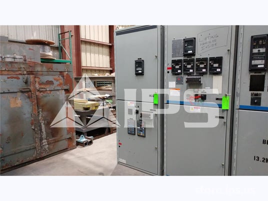 15 KV GE Vb/vb1 Indoor Switchgear 2000 Amps Breaker Compartment, Blank, 125 Volts DC Control - Image 3