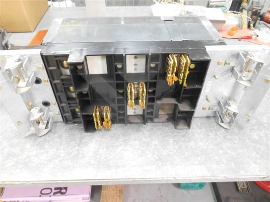 General electric, amc3km, spectra series circuit breaker module 3 phase surplus020-564 - Image 3