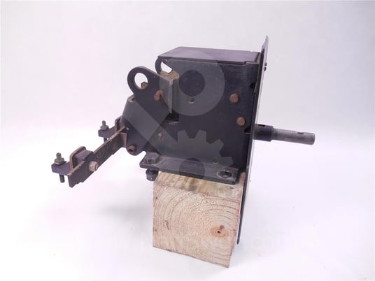 Westinghouse, 419d870g04, manual operating mechanism single position surplus017-587 - Image 2