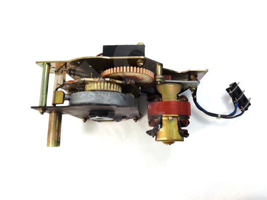 Square d, 685765, 125vdc spring charge motor assembly surplus015-667 - Image 3