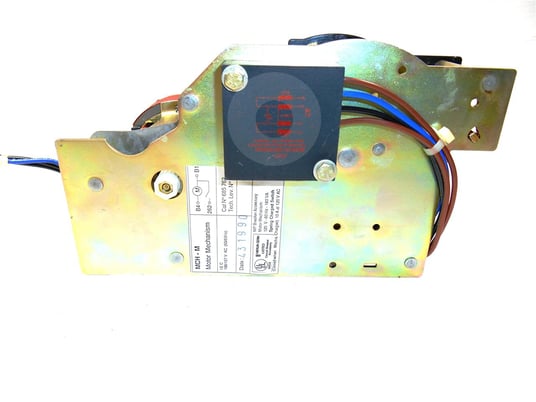 Square d, 685762, 120vac spring charge motor assembly surplus008-618 - Image 3