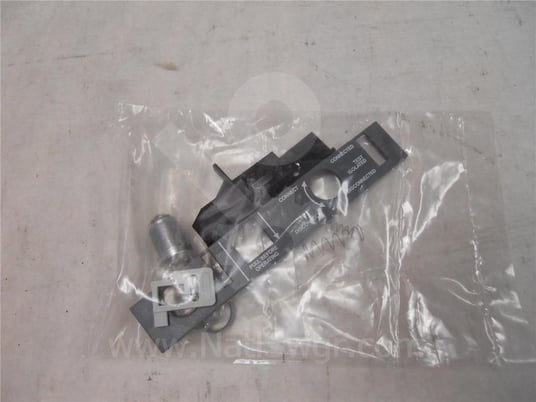 Abb, de6pl2, emax lock out ring assembly new 009-254 - Image 1