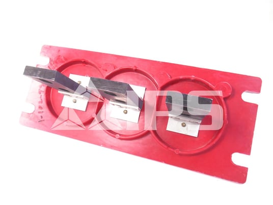 Sa 600 Amps Back Plate Molding Insulator With Stabs Unused Surplus For Me Switchgear, La-600a - Image 3
