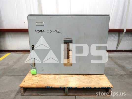 4000 Amps GE Akd-5 Drawout Substructure For Ak-2a-100, Manually Or Electrcally Operated Breaker - Image 1