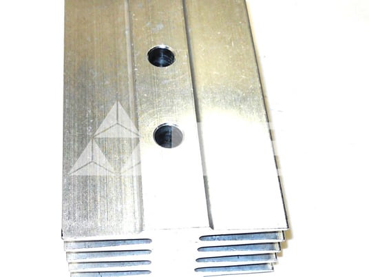 GE Outer Heat Sink Center Phase For Akr-100 / Wp-40 - Image 2