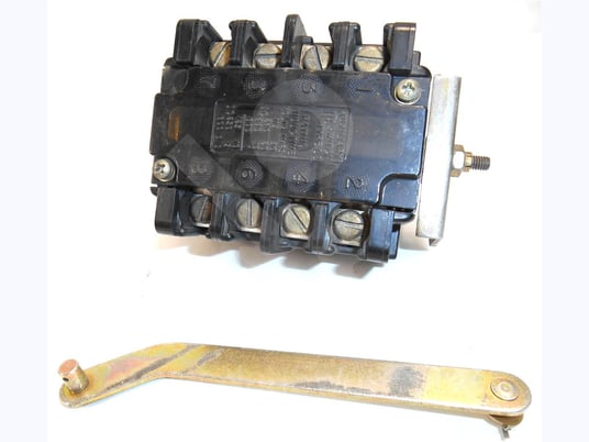 Ite, 700034-k1, type l2 auxiliary switch assembly 2no/2nc surplus009-544 - Image 3