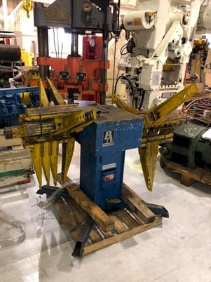 1600 lb. Pennsylvania Industries, coil reel & straightener, 12" width, .090" thickness - Image 6