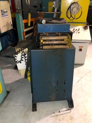 1600 lb. Pennsylvania Industries, coil reel & straightener, 12" width, .090" thickness - Image 9