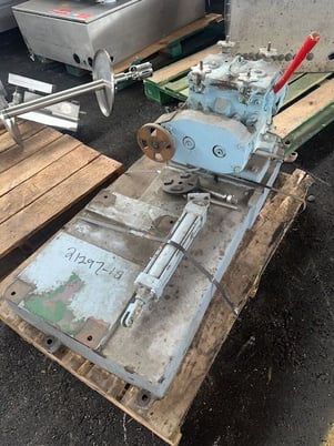 1 gallon Baker #50670, sigma blade mixer, vacuum cover, no motor - Image 5