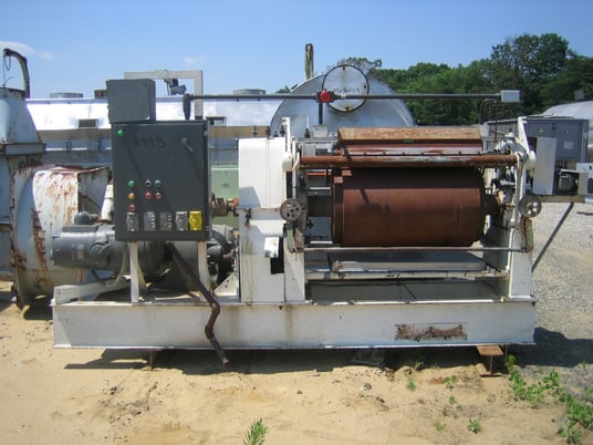 24" x 36" Overton #36CSP, Carbon Steel single drum flaker, knife discharge, 4 applicator rolls - Image 3