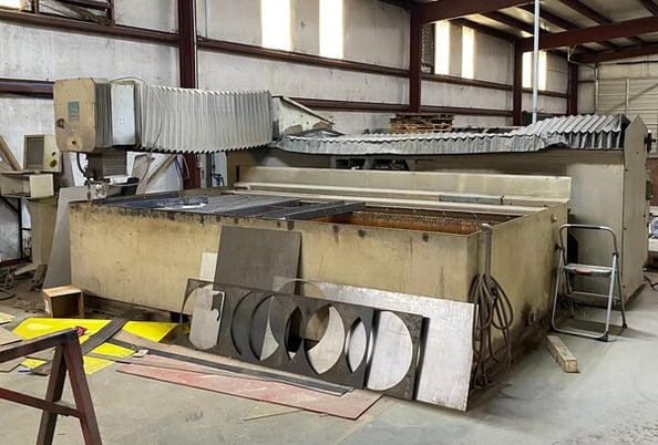 Flow #IFB-6012, Waterjet Cutting System, 6' x 12', 50 HP, 60000 psi, Flow Control, 2006 - Image 1