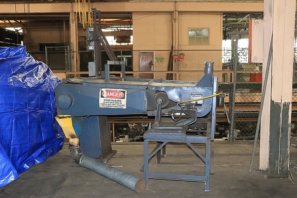 Setco #SPL, 5 HP, 4" W x 132" grinding belts, polishing lathe w/ guarding & back stands, 1.5" arbor diameter - Image 3