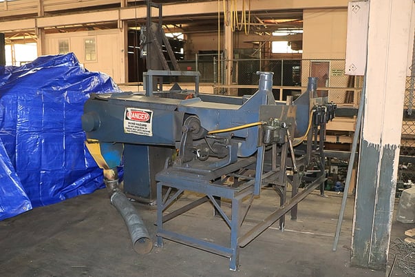 Setco #SPL, 5 HP, 4" W x 132" grinding belts, polishing lathe w/ guarding & back stands, 1.5" arbor diameter - Image 4