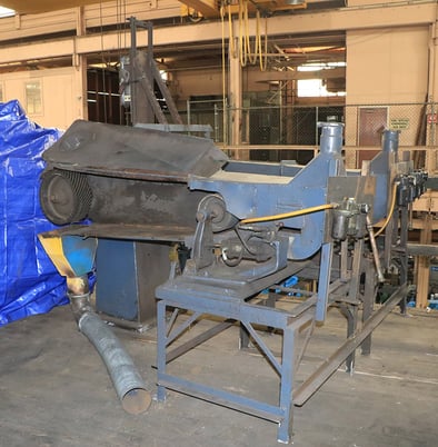 Setco #SPL, 5 HP, 4" W x 132" grinding belts, polishing lathe w/ guarding & back stands, 1.5" arbor diameter - Image 6