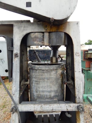 Union Process Szegvari type B size 15.5, attritor, approx 18" x 20" chamber - Image 8