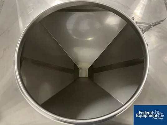 17.65 cu.ft., LB Bohle #TC 500, stainless steel bin, 500 Liter, stackable design, one bottom with manual valve - Image 8
