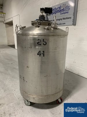 1400 liter Stainless Steel Mix Tank, 42" x 48", 3/8 HP agitator, 230 volt, 21" manway - Image 3