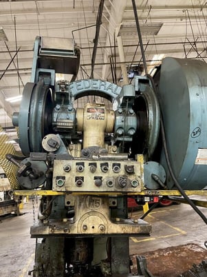 60 Ton, Federal #5, OBI press, 3" stroke, 15" Shut Height, 2.5" adj., 10" throat, 200 SPM, 29" x 18.5" bed - Image 3