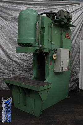250 Ton, Pacific Pressformer #250PF, press, serial #3676, #74281 - Image 2