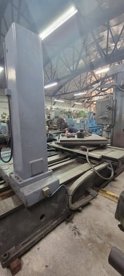 3.5" Tos #W9A, table type horizontal boring mill, 39" x44" built in power rotary table, #40 taper w/PDB, 1981 - Image 9