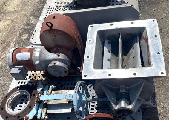 Semco, 12" squaring x 16" H rotary air lock valve / feeder, 1 HP, 230/460 V., 1750 RPM, teflon blades - Image 3