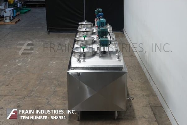 800 gallon APV Crepaco, (4) 200 gallon chambers, 304 Stainless Steel insulated flavor tank - Image 4