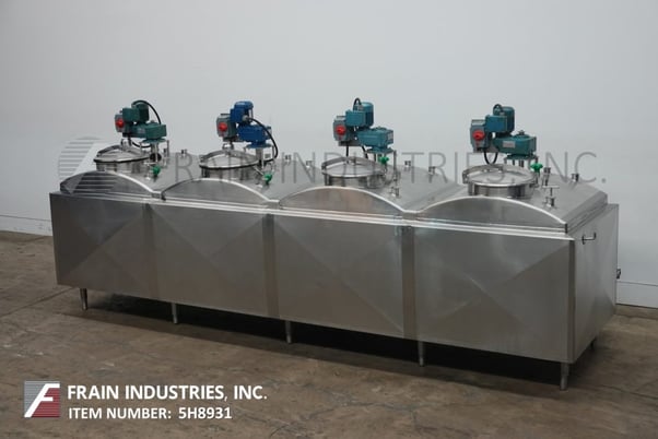 800 gallon APV Crepaco, (4) 200 gallon chambers, 304 Stainless Steel insulated flavor tank - Image 5