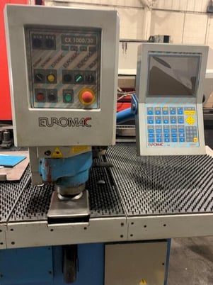 33 Ton, Euromac #CX1000/30-1250, CNC punch, CNC programmable with Windows based computer system, 1998 - Image 3