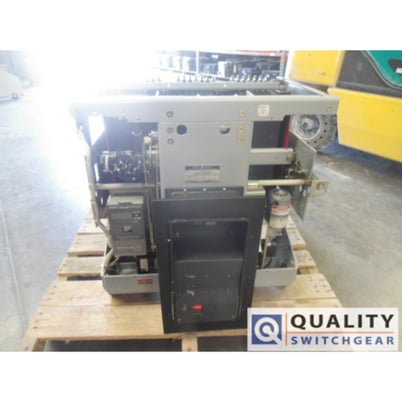 3200 Amps, General Electric, AKR-10D-75H, air circuit breaker, 3 pole, 85kA@480V, drawout - Image 1