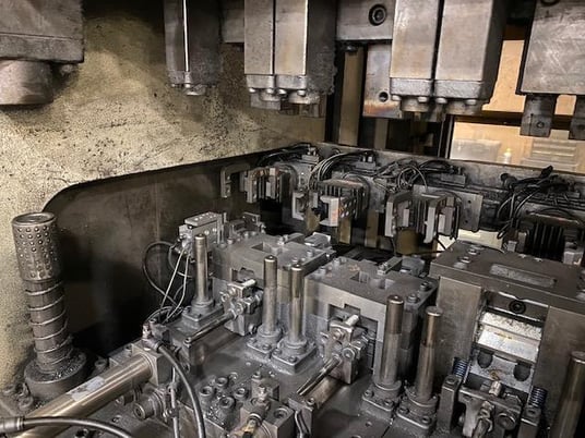 220 Ton, Komatsu #H2W-200, 9.8" stroke, 19.68" die hght, 4.72" adj., 250 SPM, 2009 - Image 9