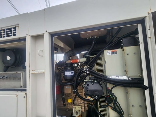 200 KW Multiquip #DCA220SSJU4F, trailer mounted, Tier 4F, sound attenuated enclosure, 240/480 Volts, 2328 - Image 5
