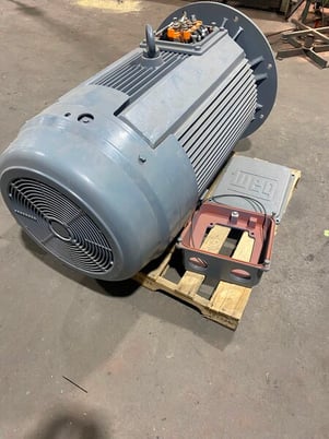 300           1780        WEG, Frame 5008TD, TEFC, 3 ph, 460 Volts - Image 3