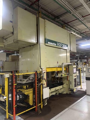 220 Ton, Komatsu #H2F200, 2 pt., plunger guided, servo driven press, 7.87" stroke, 22.63" Shut Height, 3.94" - Image 6
