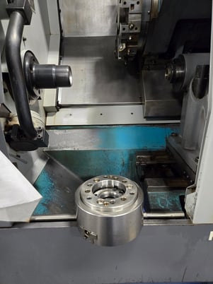 Hyundai Kia #SKT100, CNC turn center, Fanuc Series OiTC, 21.7" swing, 6" chuck, 1.7" bar, 2008 - Image 4