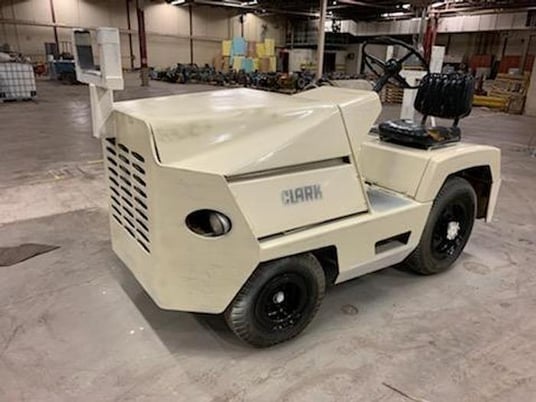 Clarke #CT30, towing tractor, propane, pneumatic tires, with trailer, 3106 hours - Image 6