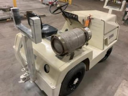 Clarke #CT30, towing tractor, propane, pneumatic tires, with trailer, 3106 hours - Image 7