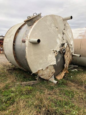3000 gallon Stainless Steel tank, 96" dia. x 94" straight side, flat top, dish bottom - Image 3