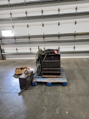 Miller #DeltaWeld-302, mig welder, #15511 - Image 1