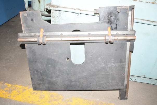 77 Ton, Mubea #KLH-700/760, punch, tooling & extra components, 11 HP - Image 6