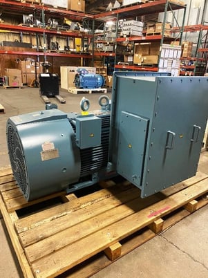 300 HP 3600 RPM Induction motor, TEFC, 4000 Volts, new, 2021 - Image 3
