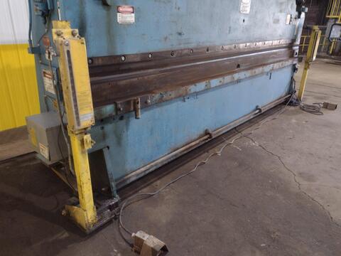 90 Ton, Chicago #1416-L, mechanical press brake, 16' overall, 174" between housing, 3" stroke, 4" adj., 40 - Image 10