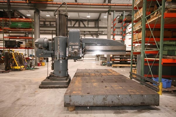 8' -19" Carlton, radial arm drill, 145J level shift, 4" spindle diameter, #6MT, 3' 7.5" traverse arm on column - Image 2