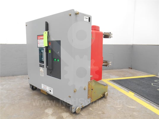 1200 Amps Square D Vad-5 Vr V5d6122nu00 15 KV 500mv Amps 48 Volts DC Control, 125 Volts DC Charge, 18k Amps - Image 4