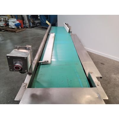 20" width x 8' long, stainless steel slider, bed flat belt conveyor - Image 4
