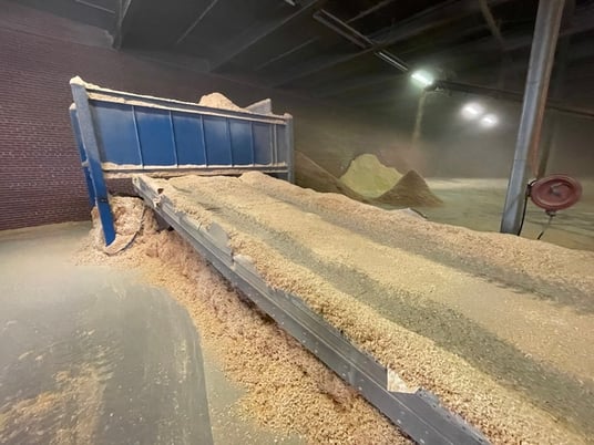 Custom Built shaving bagging line, 4-5 bags/minute - Image 2