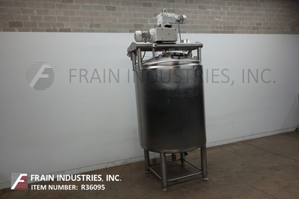 1500 gallon Feldmeier, 316 Stainless Steel jacketed & insulated process tank, 78" dia. x 92" straight wall - Image 1