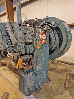 4" x 4" x .5" Williams, angle & bar shear, 100 Ton, foot pedal, air cooled - Image 1